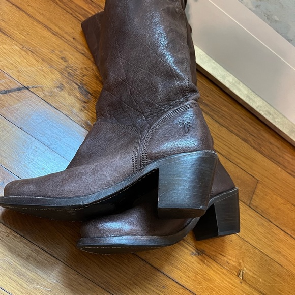Frye Carmen Tall Leather Boots - Picture 5 of 7